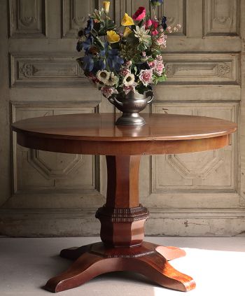 Antyczny stół okrągły biedermeier XIXw meble antyczne  dekoracje, luksusowe antyki  Empire Antyki sklep internetowy online #antyki #antiques #empireantyki #sklepinternetowy