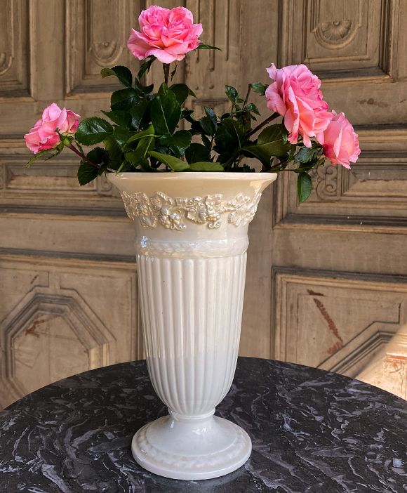 Angielska porcelana wazon na kwiaty Wedgwood Queen's ware sklep online internetowy Poznań Warszawa Bydgoszcz Katowice Kraków